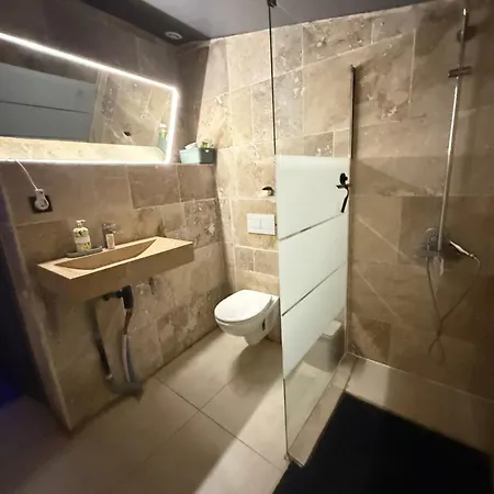 Maison Avec *